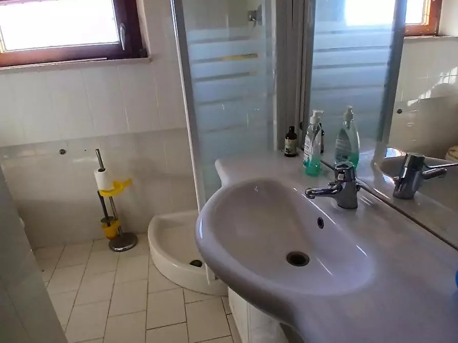 Immagine 31 di Villa in vendita  a Collesalvetti