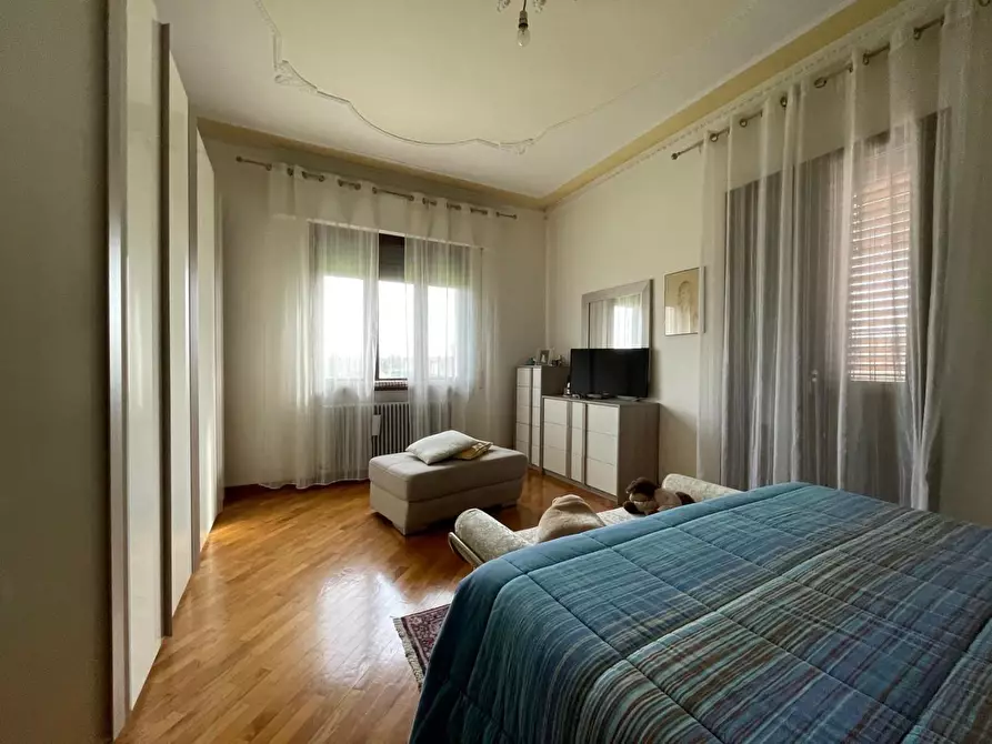 Immagine 13 di Casa bifamiliare in vendita  a Lucca