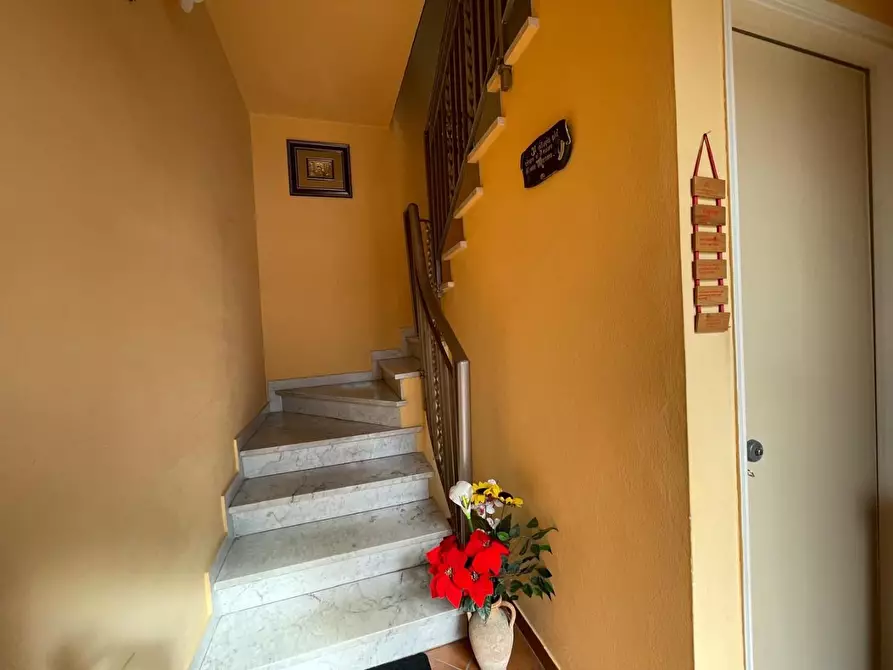 Immagine 10 di Casa bifamiliare in vendita  a Lucca