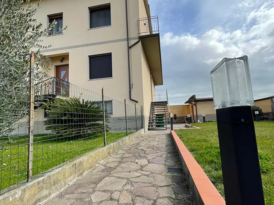 Immagine 49 di Casa bifamiliare in vendita  a Lucca