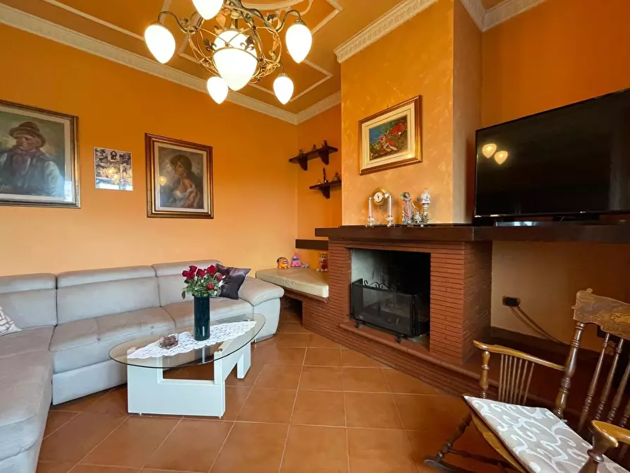 Immagine 6 di Casa bifamiliare in vendita  a Lucca