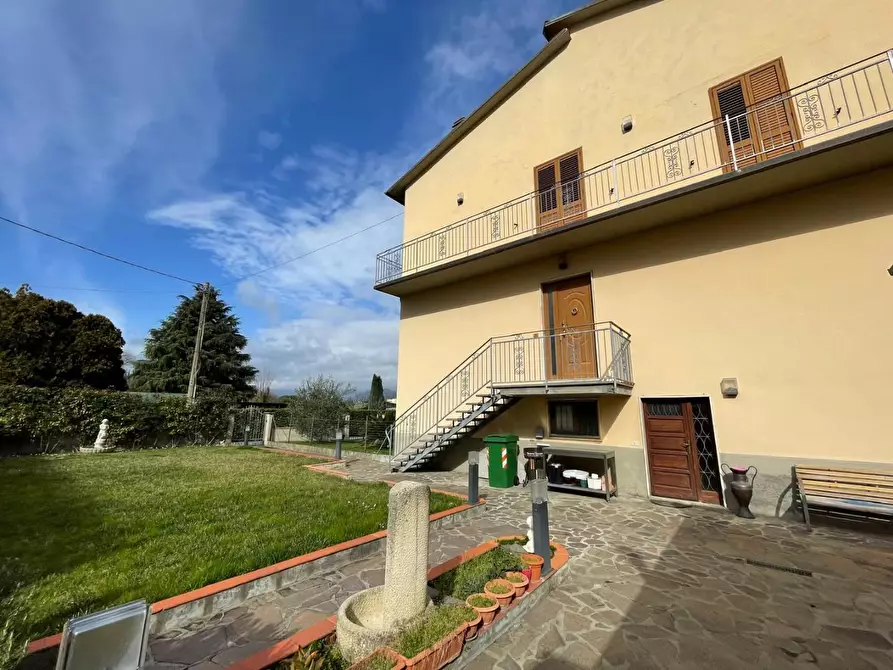 Immagine 53 di Casa bifamiliare in vendita  a Lucca