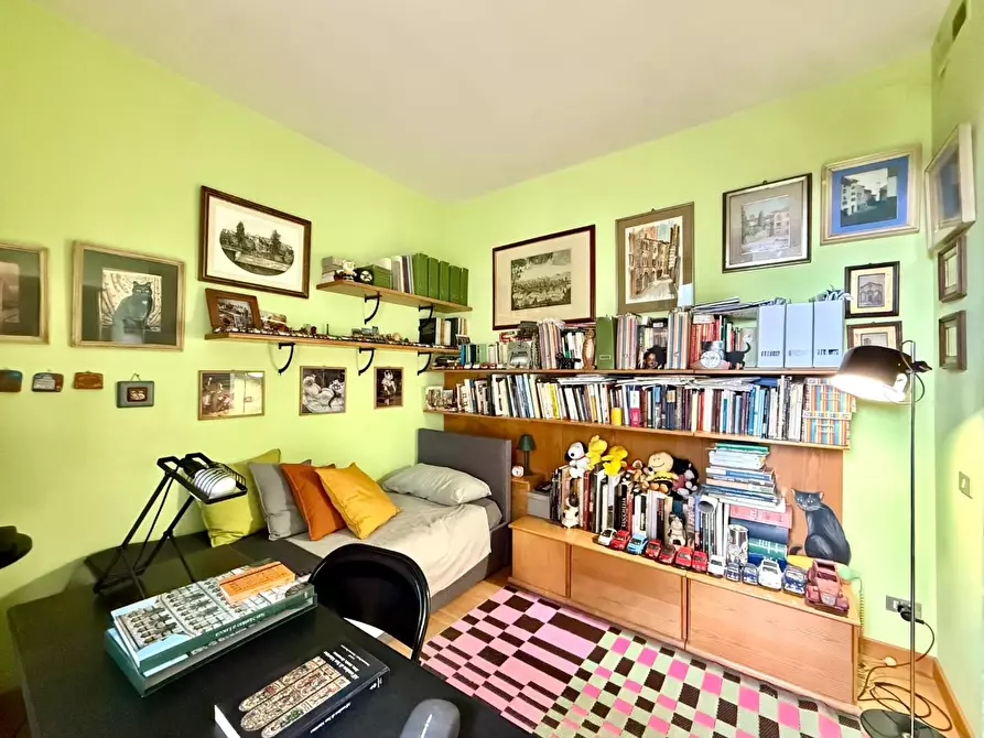 Immagine 24 di Appartamento in vendita  a Lucca