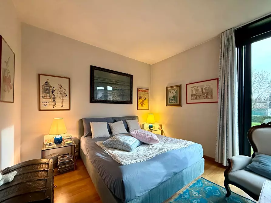 Immagine 19 di Appartamento in vendita  a Lucca