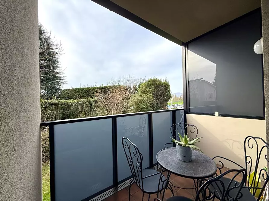 Immagine 25 di Appartamento in vendita  a Lucca