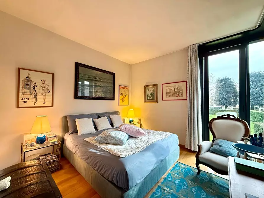 Immagine 43 di Appartamento in vendita  a Lucca