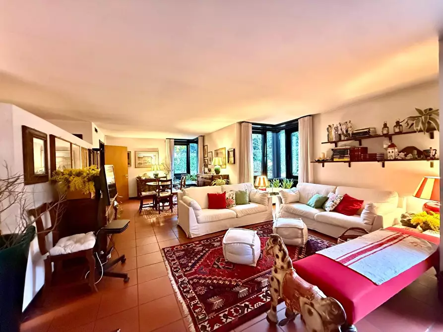 Immagine 4 di Appartamento in vendita  a Lucca