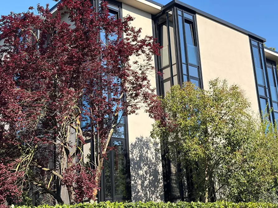 Immagine 1 di Appartamento in vendita  a Lucca