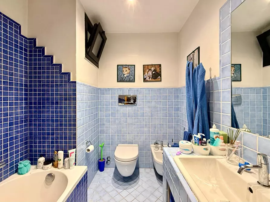 Immagine 22 di Appartamento in vendita  a Lucca