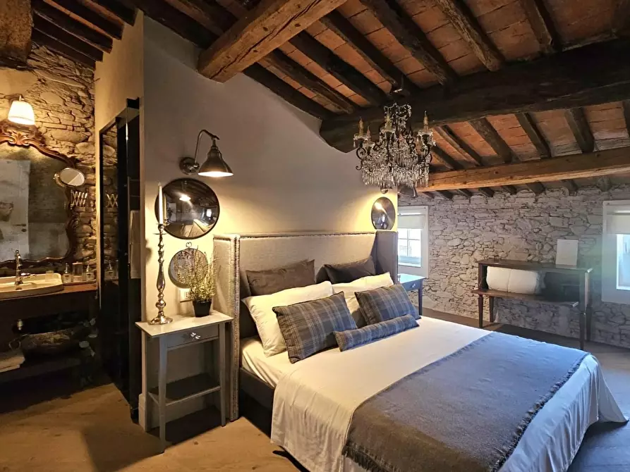 Immagine 7 di Appartamento in vendita  a Lucca