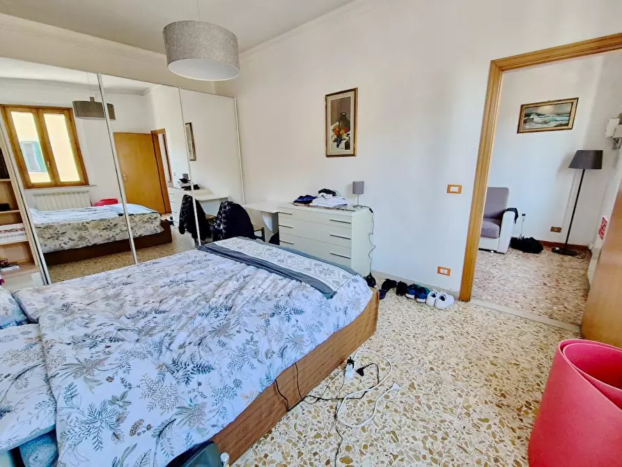 Immagine 16 di Appartamento in vendita  a Pisa