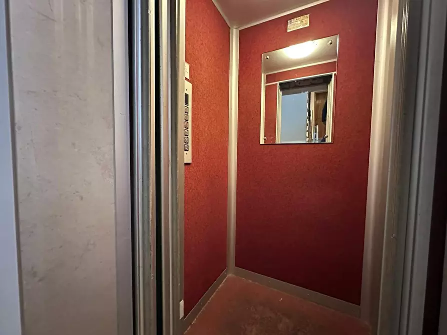 Immagine 23 di Appartamento in vendita  a Pisa