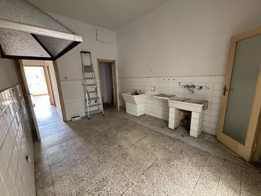 Immagine 22 di Appartamento in vendita  a Pisa