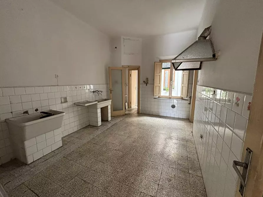 Immagine 13 di Appartamento in vendita  a Pisa