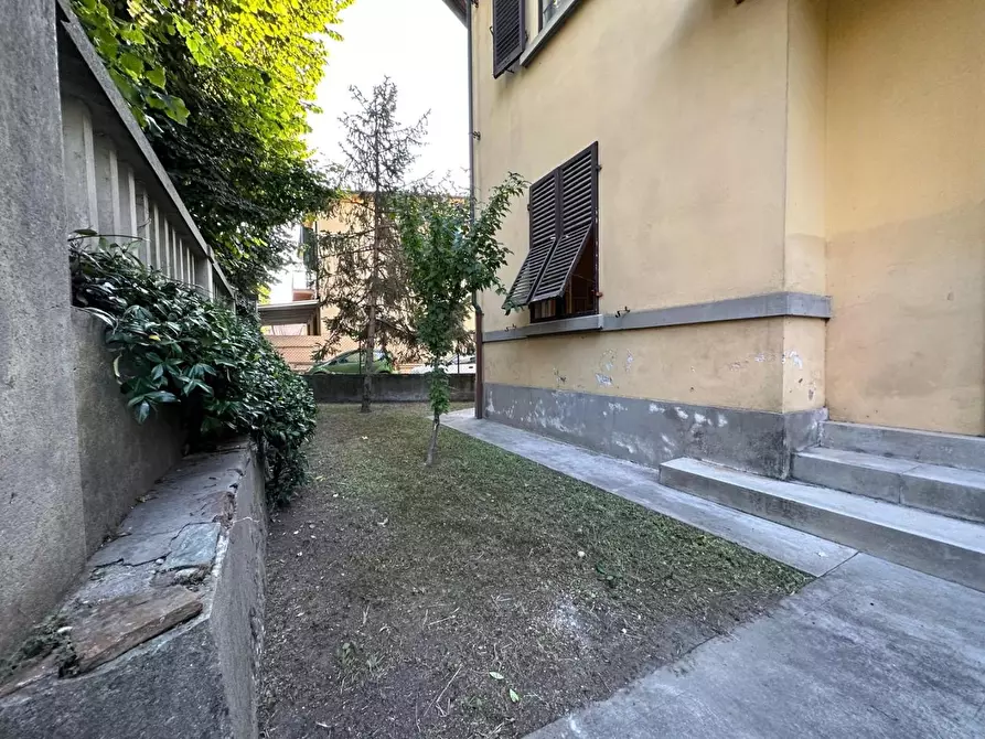 Immagine 31 di Villa in vendita  a Vicopisano
