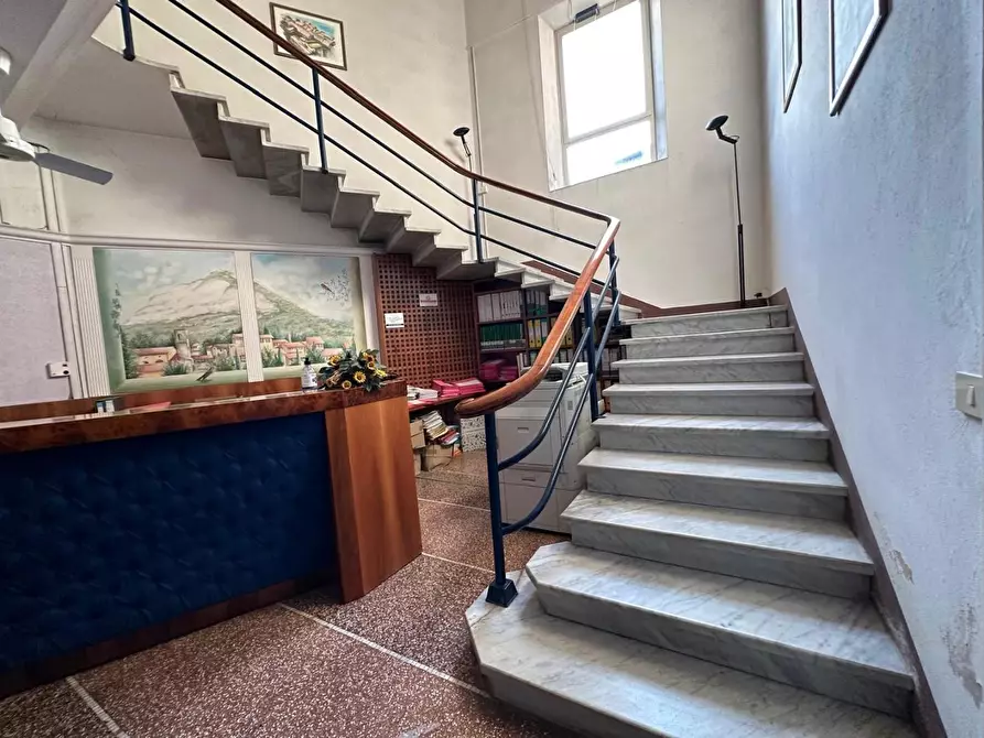 Immagine 10 di Villa in vendita  a Vicopisano