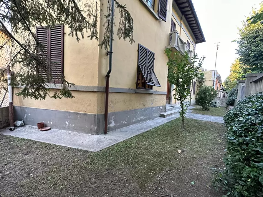 Immagine 32 di Villa in vendita  a Vicopisano