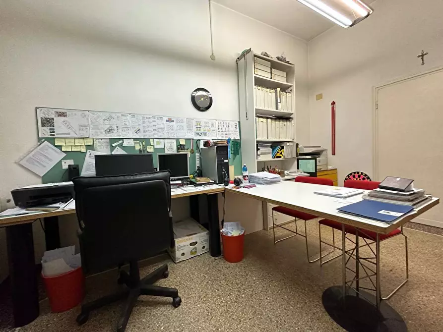 Immagine 17 di Villa in vendita  a Vicopisano