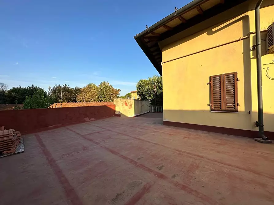 Immagine 26 di Villa in vendita  a Vicopisano