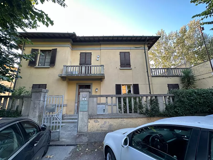 Immagine 1 di Villa in vendita  a Vicopisano