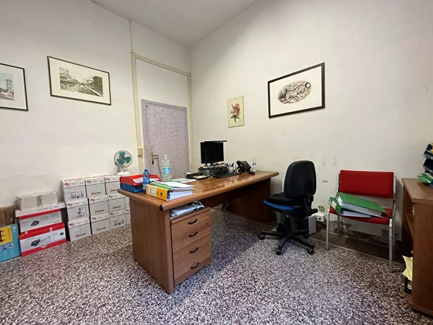 Immagine 21 di Villa in vendita  a Vicopisano