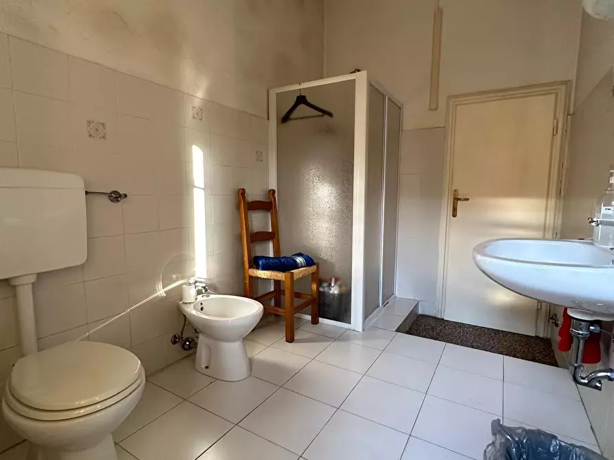 Immagine 22 di Villa in vendita  a Vicopisano