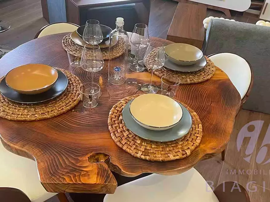 Immagine 16 di Appartamento in vendita  a Pietrasanta