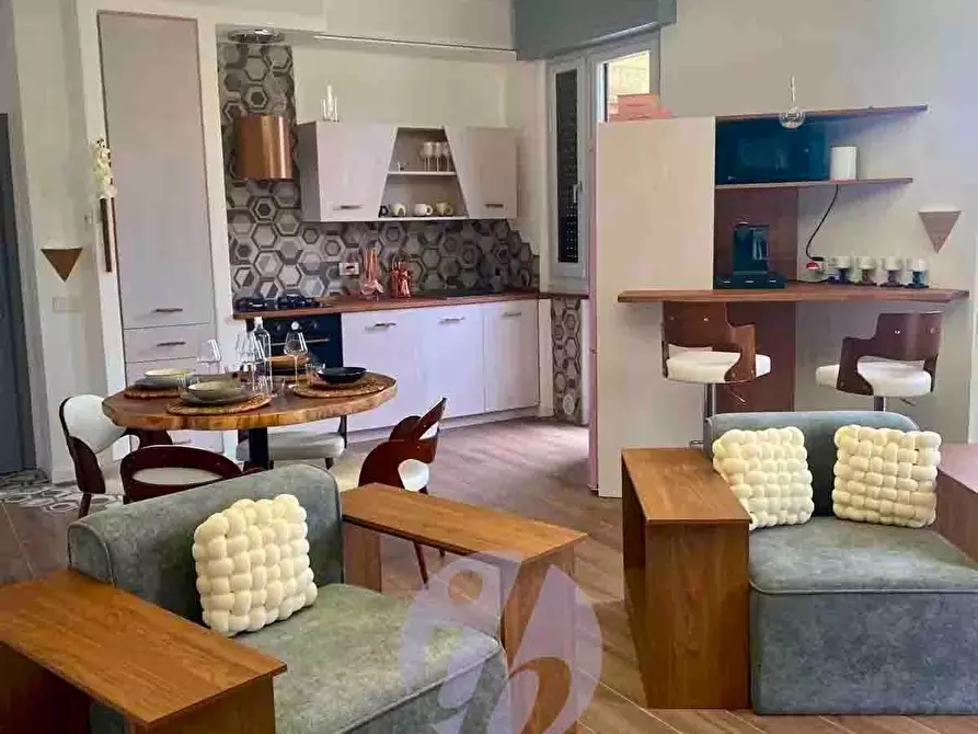 Immagine 12 di Appartamento in vendita  a Pietrasanta