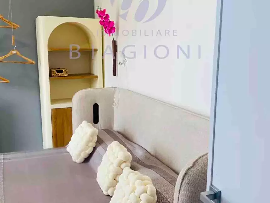 Immagine 18 di Appartamento in vendita  a Pietrasanta