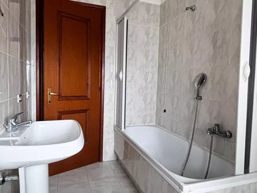 Immagine 17 di Appartamento in vendita  a Cascina