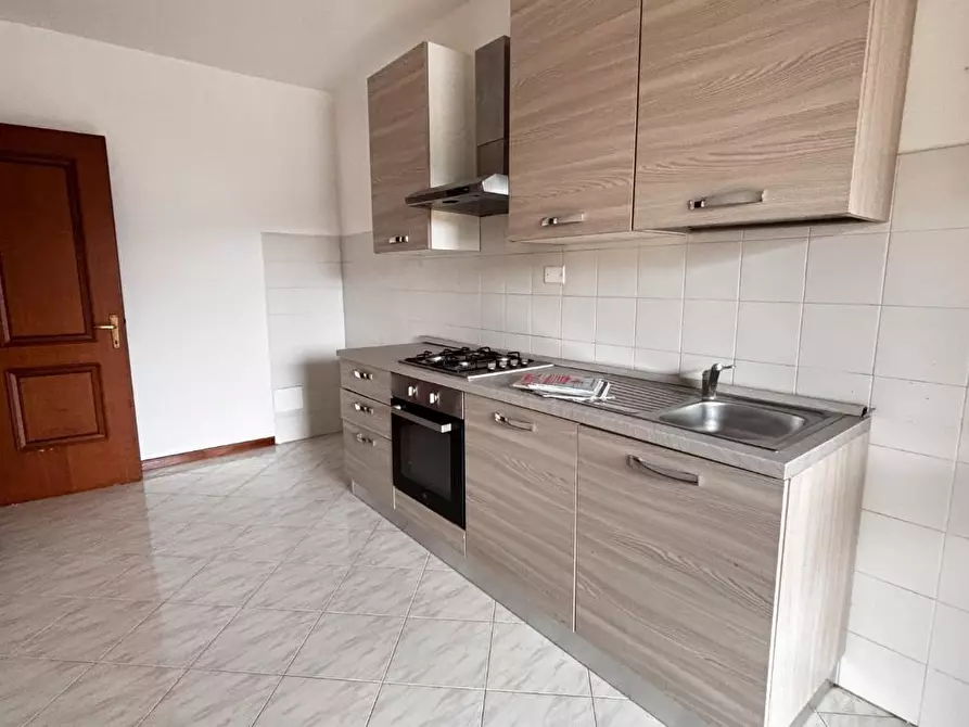 Immagine 6 di Appartamento in vendita  a Cascina