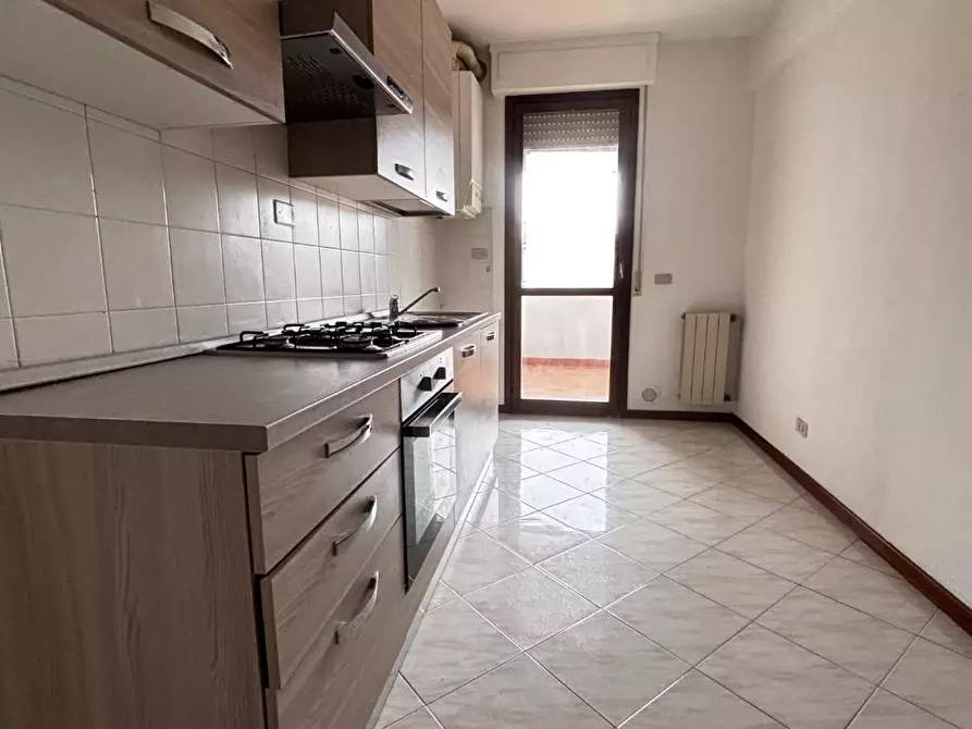 Immagine 5 di Appartamento in vendita  a Cascina