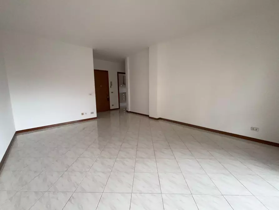 Immagine 4 di Appartamento in vendita  a Cascina