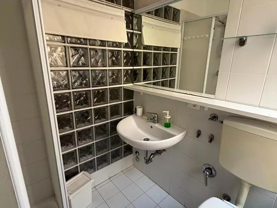 Immagine 15 di Appartamento in affitto  a La Spezia