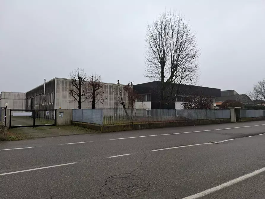 Immagine 1 di Capannone industriale in vendita  a Vigevano