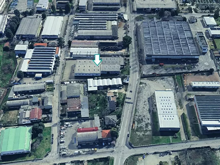 Immagine 2 di Capannone industriale in vendita  a Vigevano
