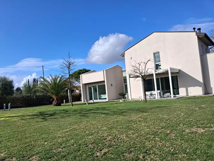 Immagine 3 di Villa in vendita  a San Miniato