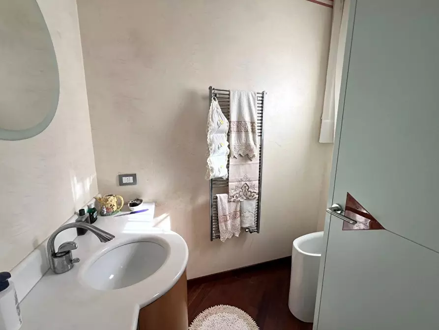 Immagine 17 di Villa in vendita  a Cerreto Guidi