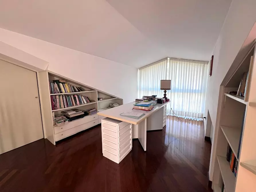 Immagine 32 di Villa in vendita  a Cerreto Guidi