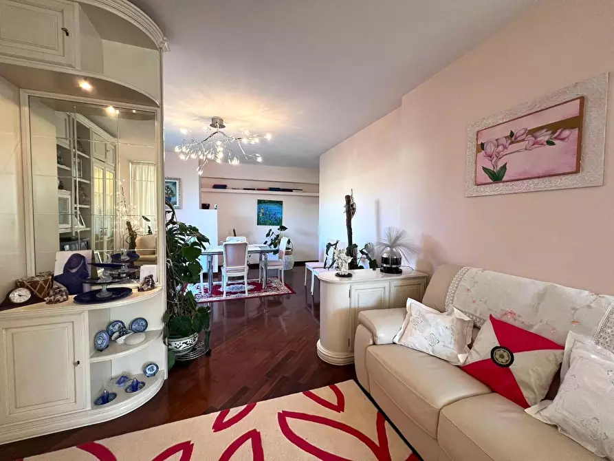 Immagine 8 di Villa in vendita  a Cerreto Guidi