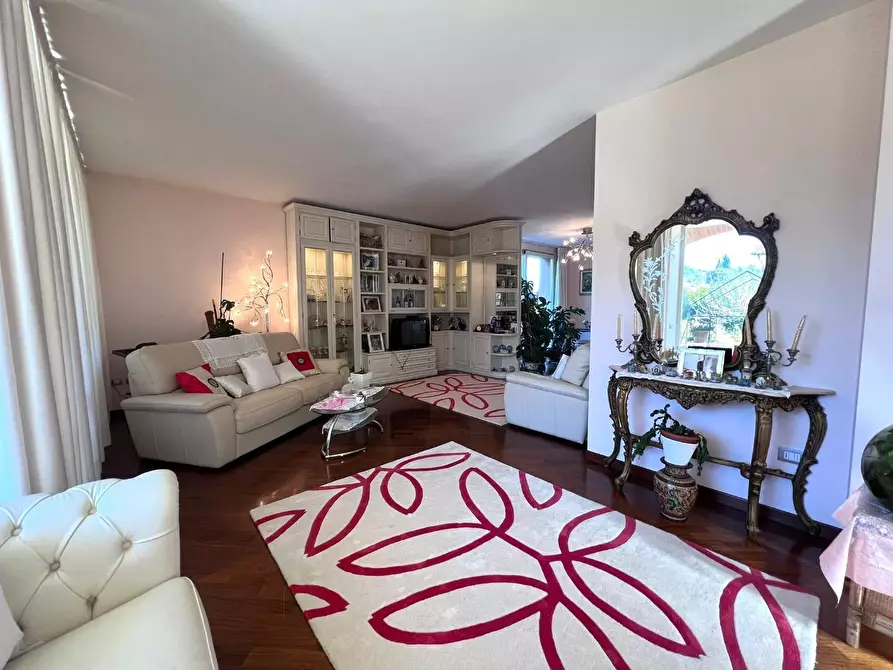 Immagine 12 di Villa in vendita  a Cerreto Guidi