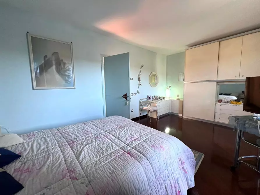 Immagine 25 di Villa in vendita  a Cerreto Guidi