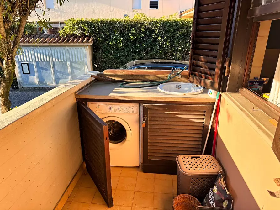 Immagine 7 di Villetta a schiera in vendita  a Massa