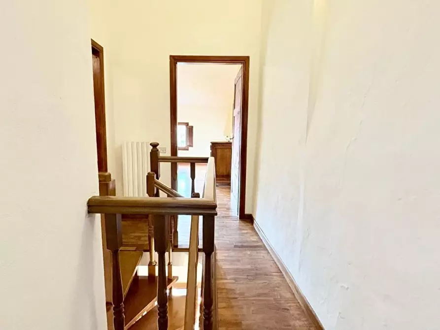 Immagine 9 di Appartamento in vendita  a Lucca