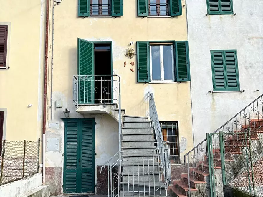 Immagine 19 di Appartamento in vendita  a Lucca