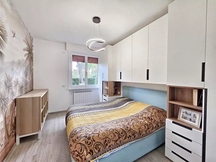 Immagine 10 di Appartamento in vendita  a Massa