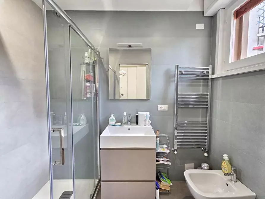 Immagine 15 di Appartamento in vendita  a Massa