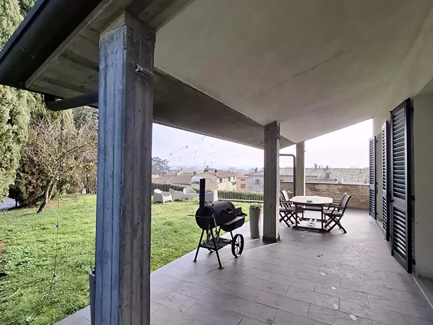 Immagine 3 di Villa in vendita  a Fucecchio