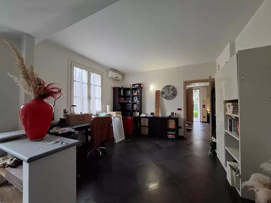 Immagine 50 di Villa in vendita  a Fucecchio