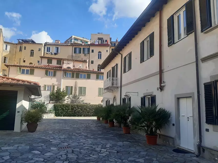 Immagine 5 di Appartamento in affitto  a Livorno